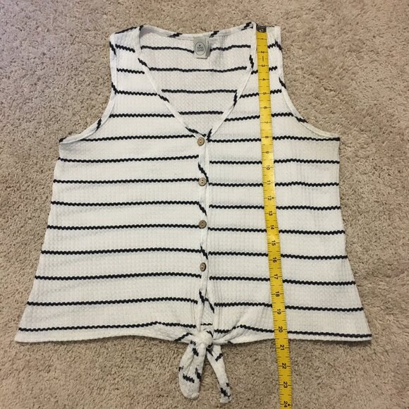 Tie Hem Wooden Button Down Tank Top - Picture 15 of 15